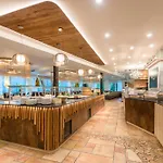 Riverresort Donauschlinge ホテル 4*