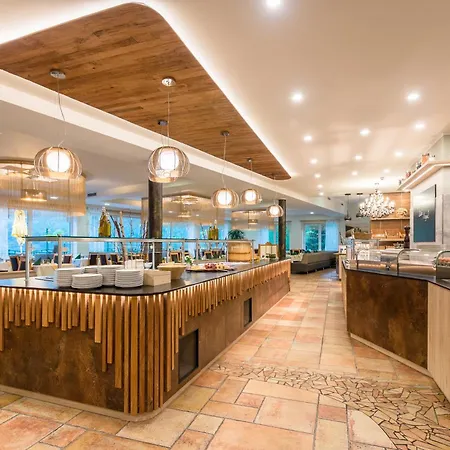 Riverresort Donauschlinge Ξενοδοχείο 4*